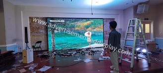 Hochfrischungsrate Indoor LED-Display Kompakt und leicht für eine reibungslose Wiedergabe von Videos