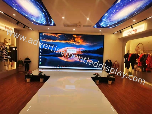 Dynamischer LED-Werbebildschirm mit lebendigen Farben