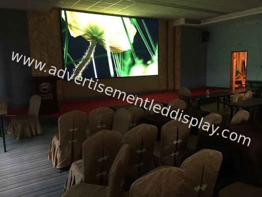 6000cd Helligkeit 10000H MTBF Die Game-Changing LED-Displays für B2B-Marketing helle Ideen